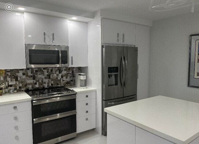 Building Photo - 3400 S Ocean Blvd