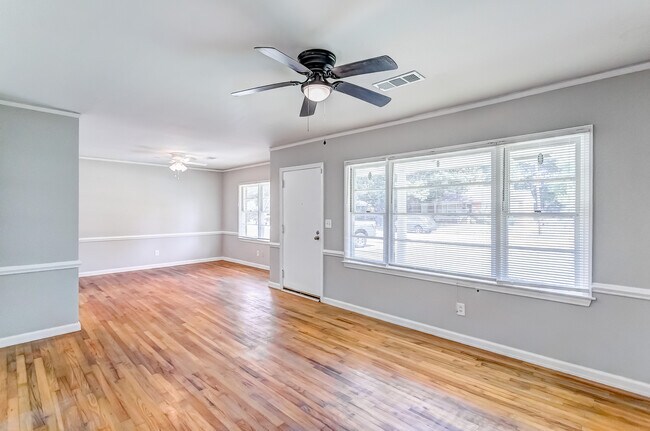 Building Photo - 3720 Pelzer Ave