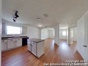 Foto del edificio - 5706 Texas Canyon