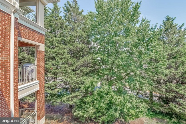 Foto del edificio - 1855 Stratford Park Pl