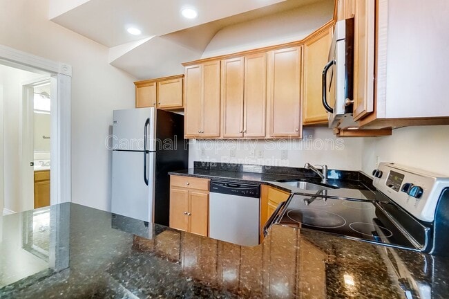 Photo - 2114 Kemper Ln Apartment