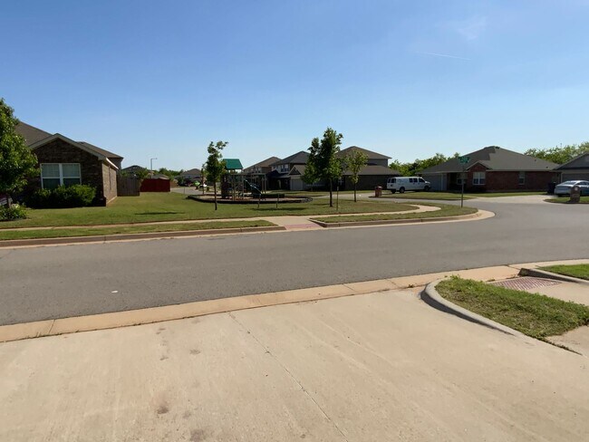 Photo - Available Now! - 3 bedrooms 2.5 bath House