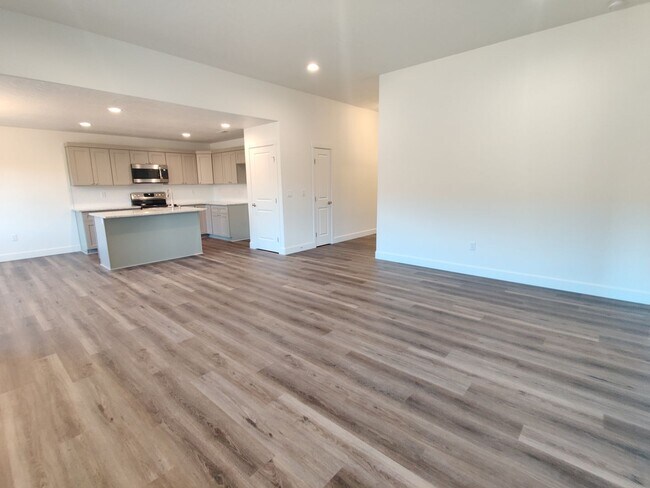 Foto del edificio - Newer Home for Rent in Benton City