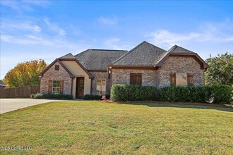 Building Photo - 987 N Azalea Dr