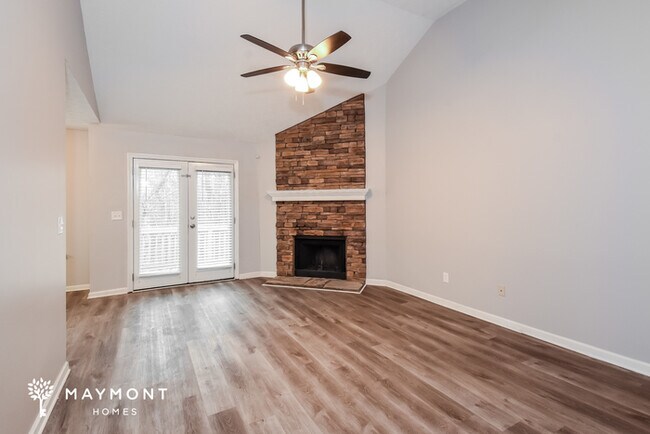 Foto del edificio - 329 Hillcrest Ln