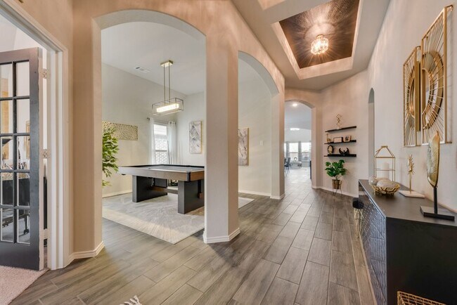 Building Photo - 4920 Sassafras Dr