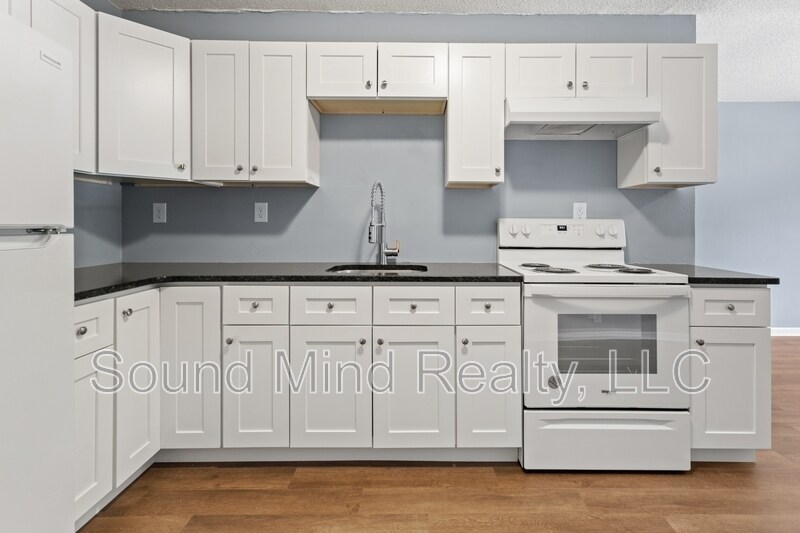 Foto principal - 903 Crawford St S