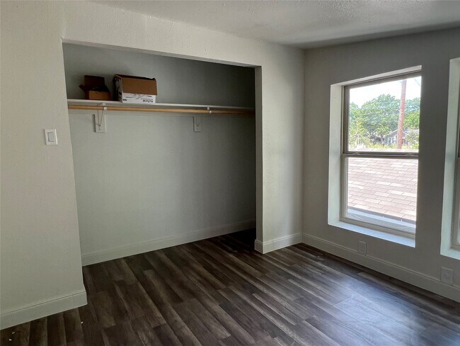 Foto del edificio - 201 Eastwood St