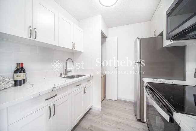 Photo - Villa on Eaton Square #1410 | Honolulu, HI Apartment