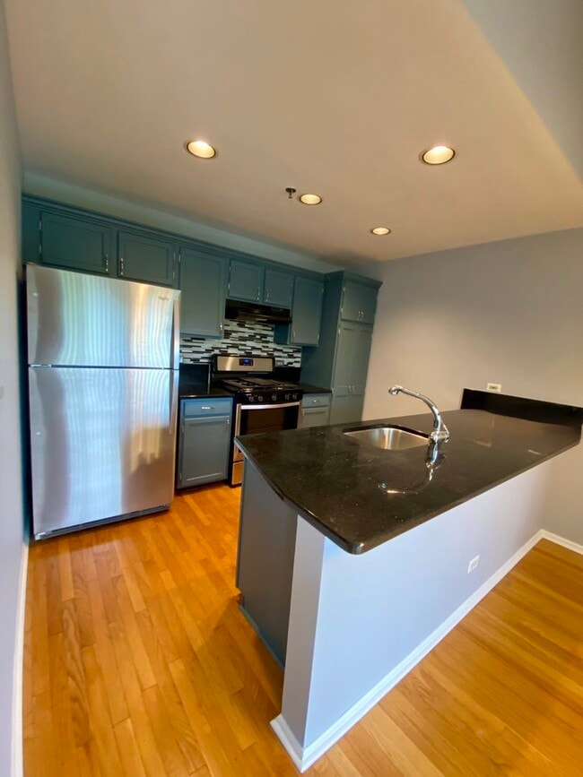 Building Photo - 5S510 Scots Dr