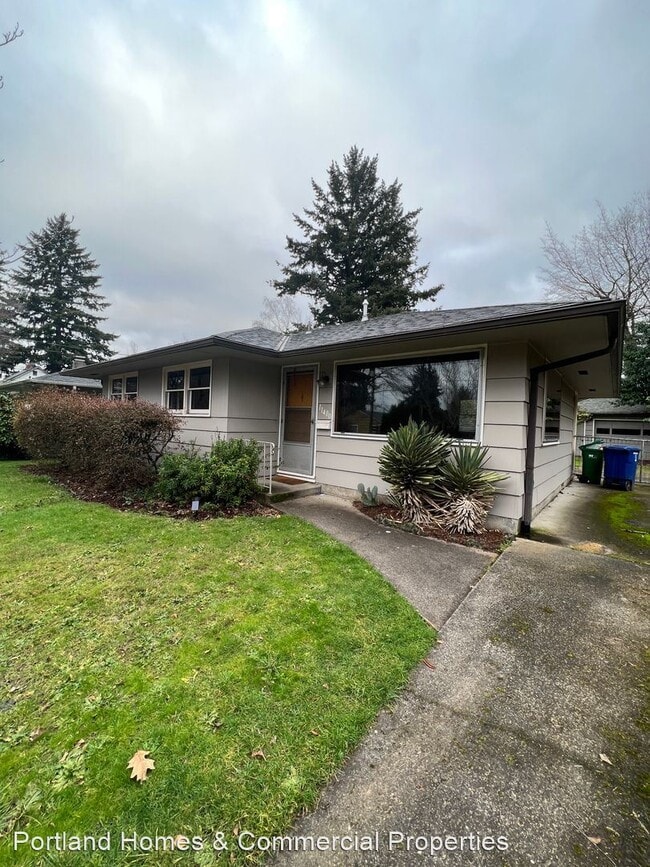 Building Photo - 3 br, 1 bath House - 11400 SE 35th Ave.