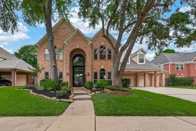 Building Photo - 1403 Hillside Forest Dr