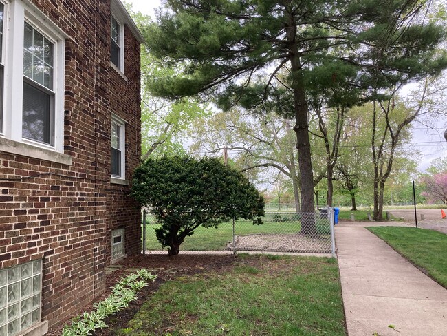 Sidewalk into Park - 5258 N Virginia Ave