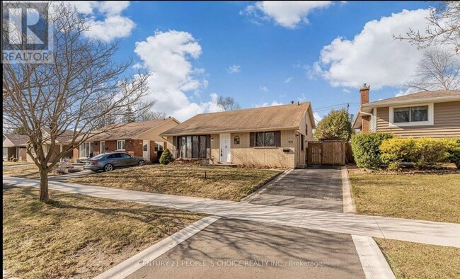 Building Photo - 608 Thornwood Ave