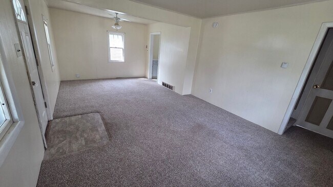 Foto del edificio - 2 bedroom 1 bath house