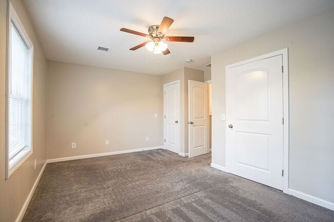 Building Photo - 160 Goodwin St