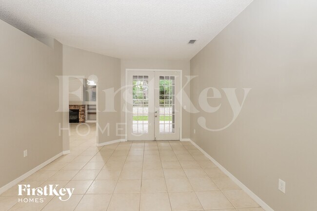 Foto del edificio - 825 High Pointe Cir