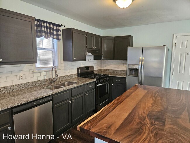 Foto del edificio - 4 br, 2.5 bath House - 1414 W. 38th Street