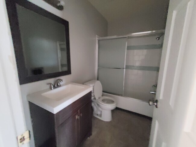 Building Photo - 8720 Orion Ave