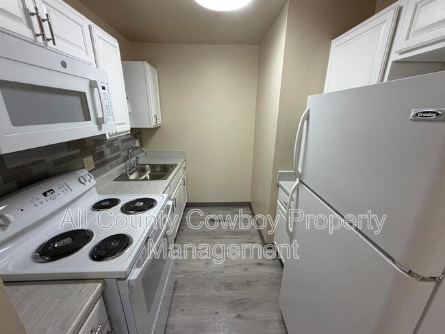 Foto del edificio - 1145 W Leisher Rd