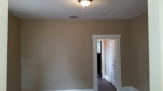 Building Photo - 36 Midland Ave
