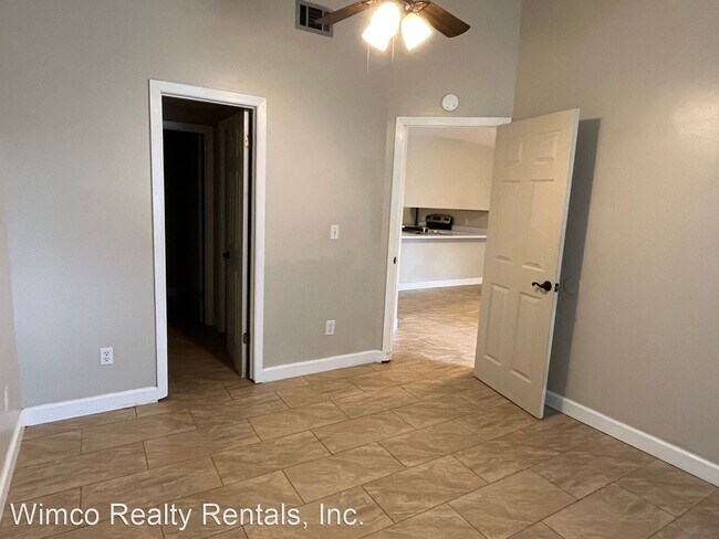 Foto del edificio - 2 br, 1.5 bath House - 1501-C Greenacres B...