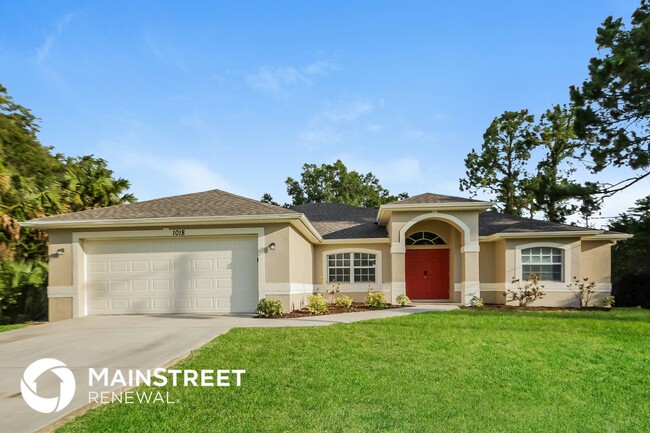 Building Photo - 1018 Card St E