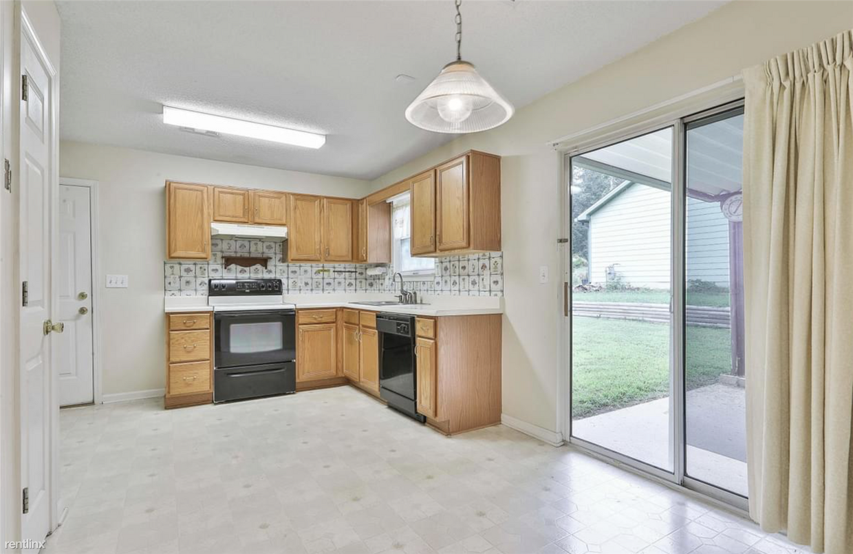 Building Photo - 3 br, 2 bath House - 8590 Garvey Dr