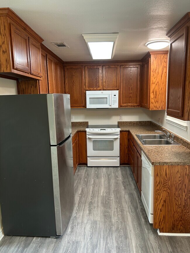 Foto del edificio - 2706 N Hickory St