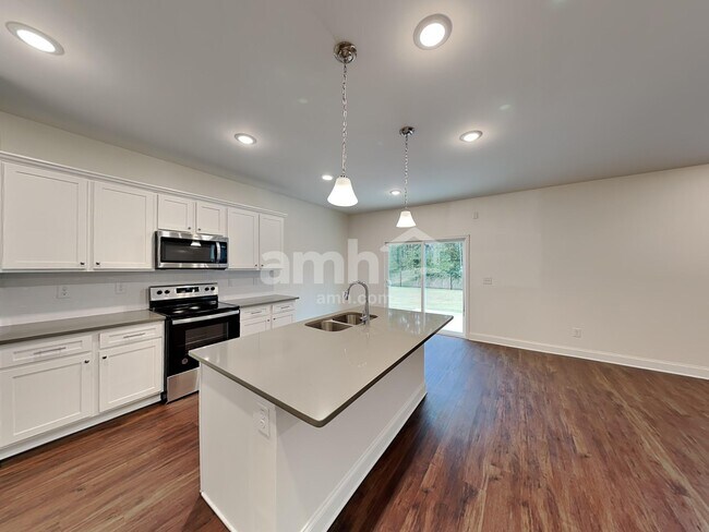 Foto del edificio - 3860 Chivalry Dr