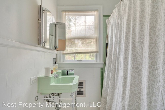 Foto del edificio - 3 br, 3 bath House - 1863 Field Rd