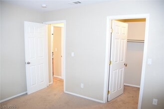 Building Photo - 7300 W Pirates Cove Rd