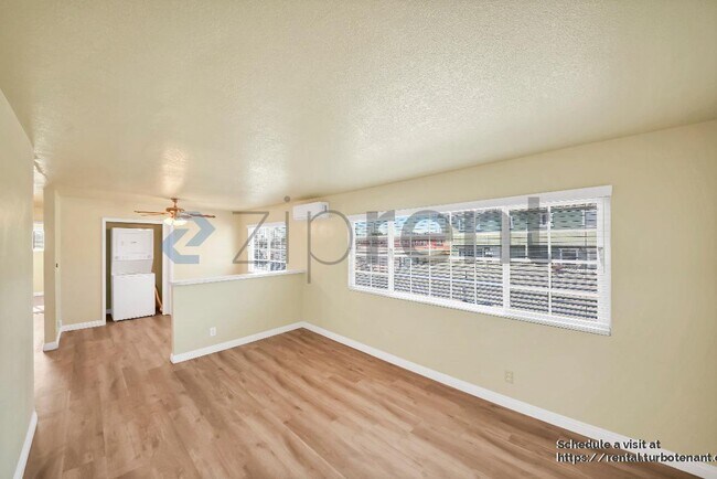 Foto del edificio - 9226 Palm St