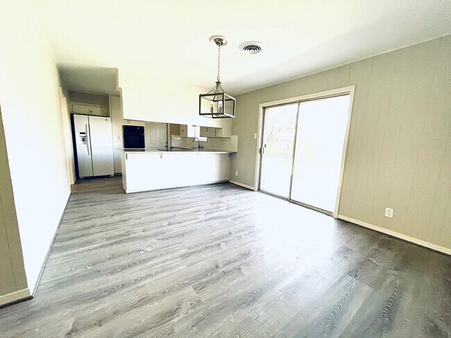Foto del edificio - 802 Spinn St