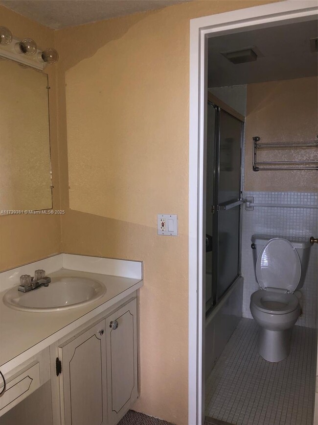 Building Photo - 1 bedroom in North Miami FL 33160