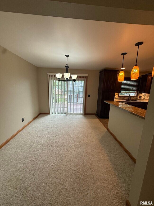 Foto del edificio - 4155 Utica Ridge Rd