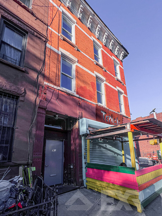 Building Photo - 361 Halsey St