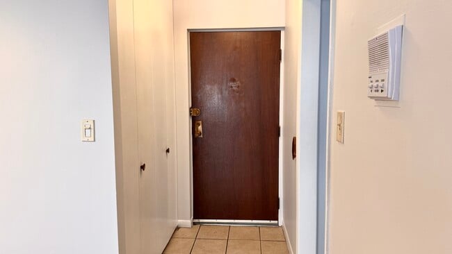 Foto del edificio - 835 Judson Ave