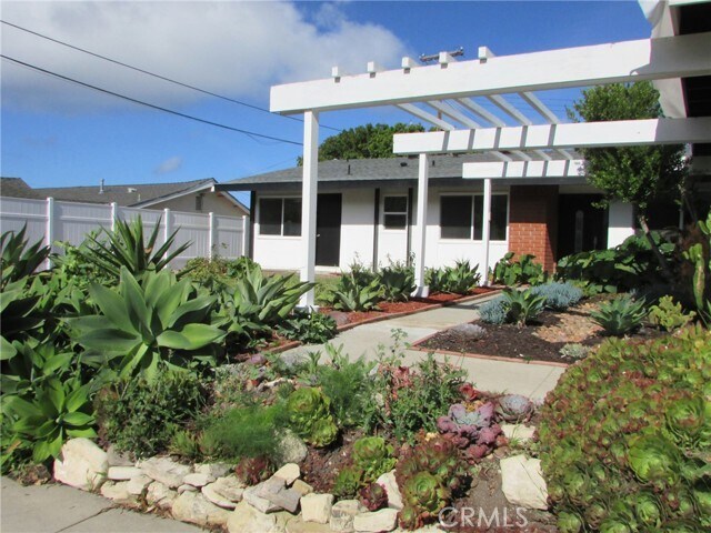Building Photo - 28011 Indian Rock Dr