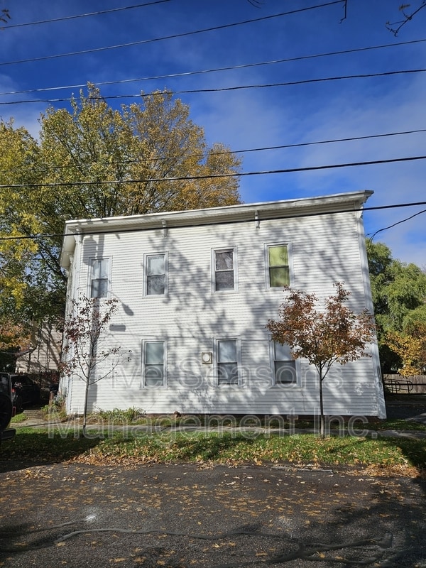 Building Photo - 25 Intervale Ave
