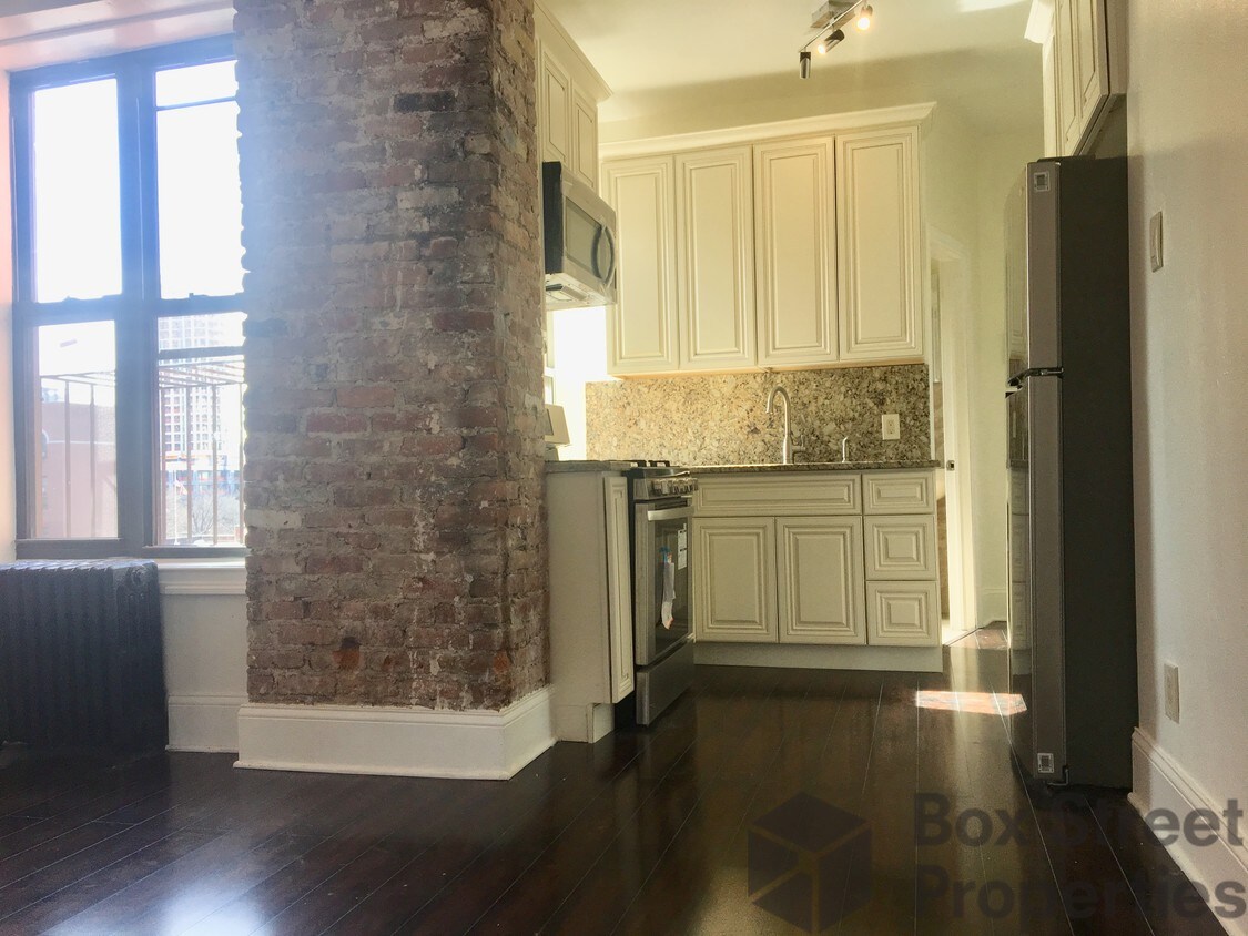 Foto principal - 384 Keap St
