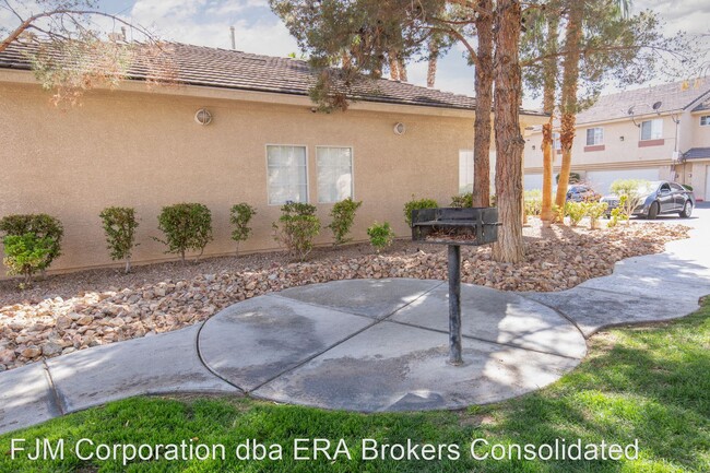 Building Photo - 3 br, 2.5 bath House - 1048 Dusty Creek St