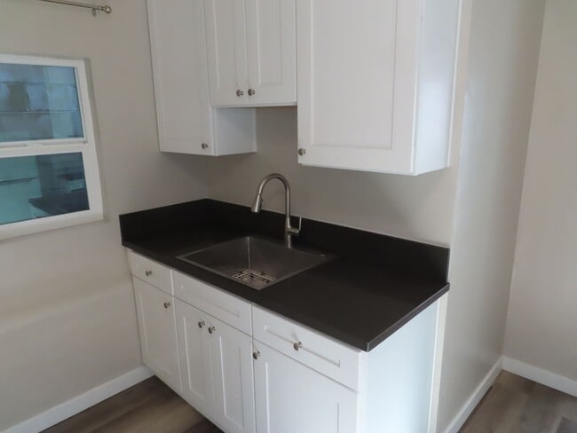 Building Photo - LOUISIANA