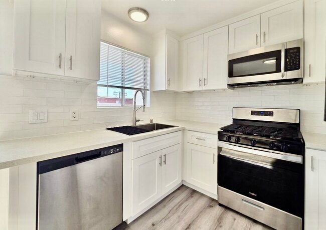 Foto del edificio - 4247 Inglewood Blvd