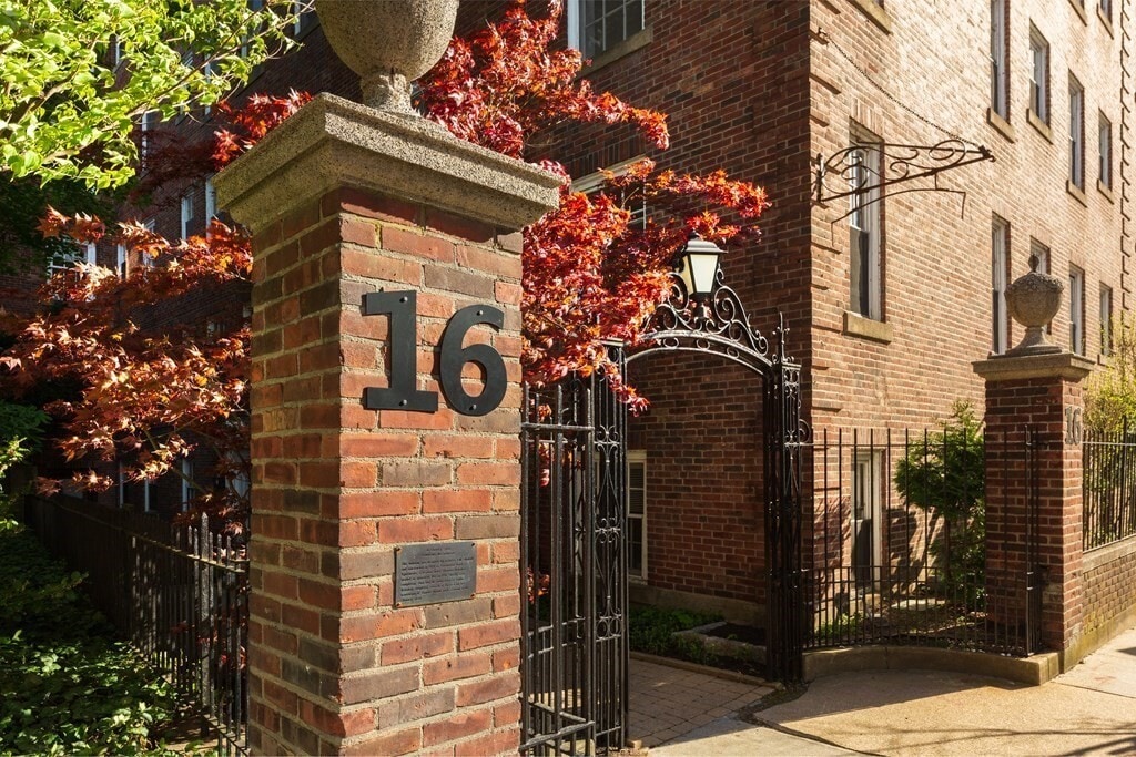 Primary Photo - 16 Chauncy St