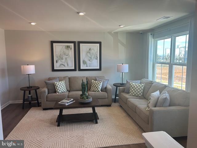 Foto del edificio - 2562 Laurel Pk Dr