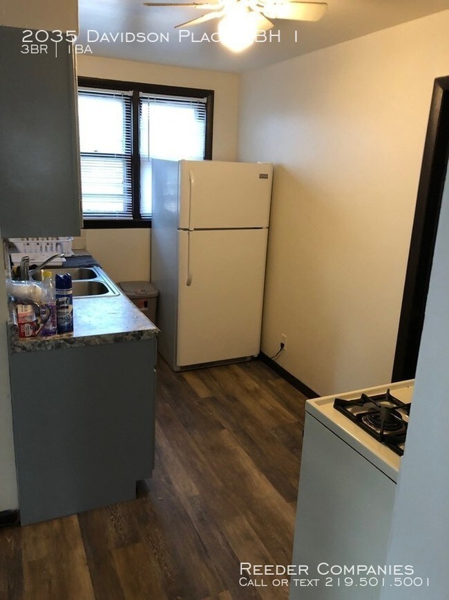 Foto del edificio - 2035 Davidson Pl