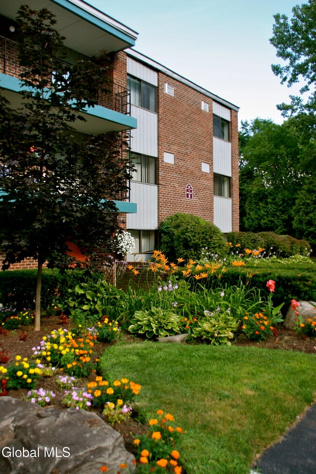 Building Photo - 151 Jefferson St