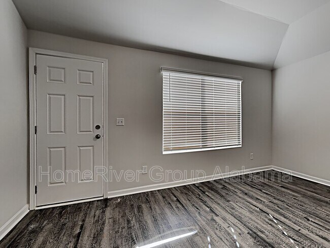 Building Photo - 12408 Waterbury Dr