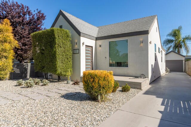 Primary Photo - 2020 W 64th St